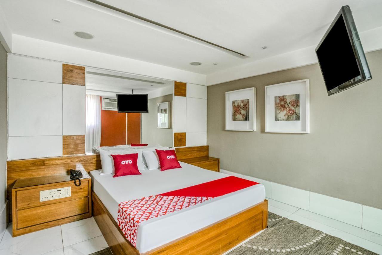 Oyo Nobs Hotel, סאו ז'ואה דה מריטי מראה חיצוני תמונה